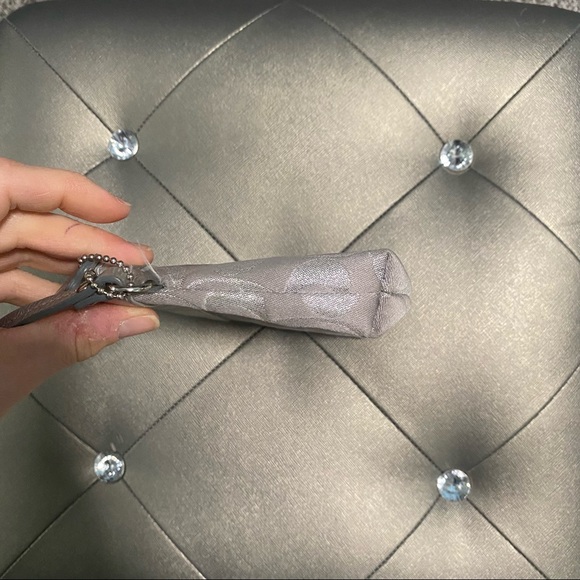 Coach Wristlet - Picture 7 of 9